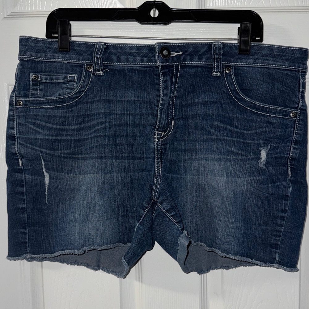 Apt. 9 Women's Dark Blue Jean Shorts